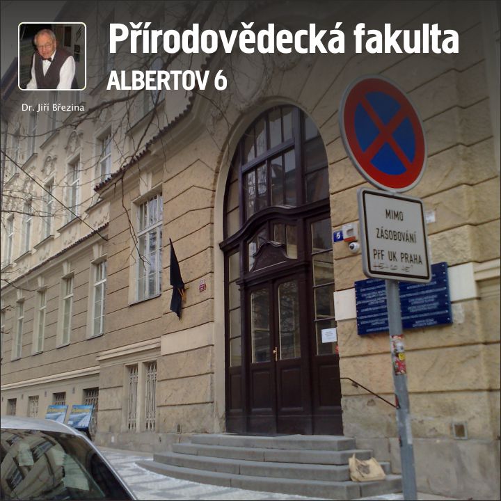 Albertov 6: vchod do Přírodovědecké fakulty